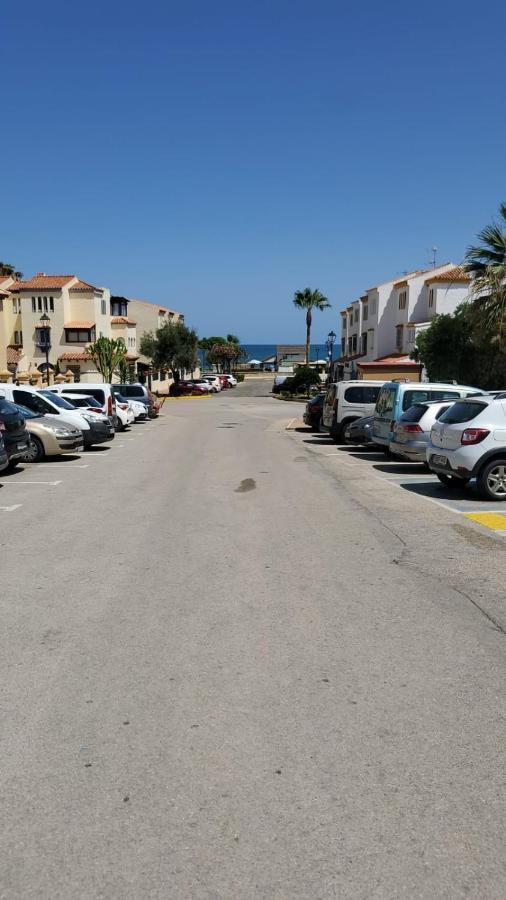 Marina De Casares Suites San Luis de Sabinillas Buitenkant foto